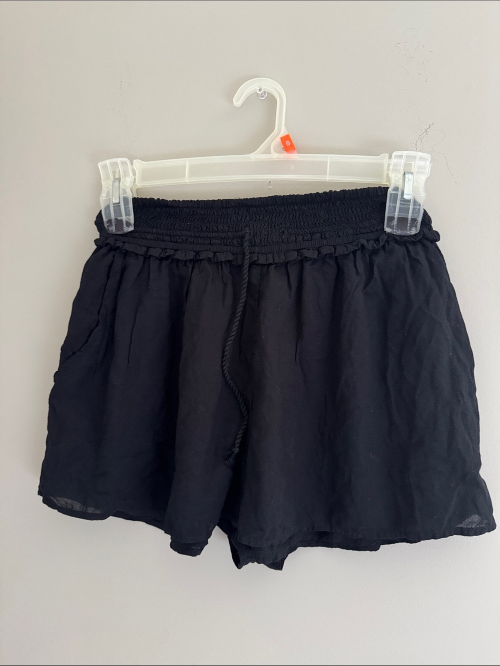 WILFRED BLACK FLOWY SHORTS